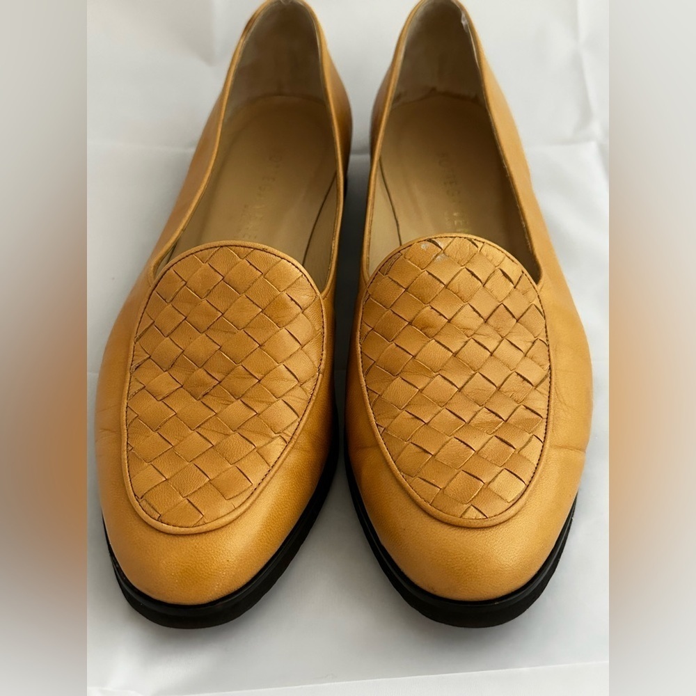 Bottega Veneta Tan Leather Loafers | Women’s | 39 - Picture 9 of 10